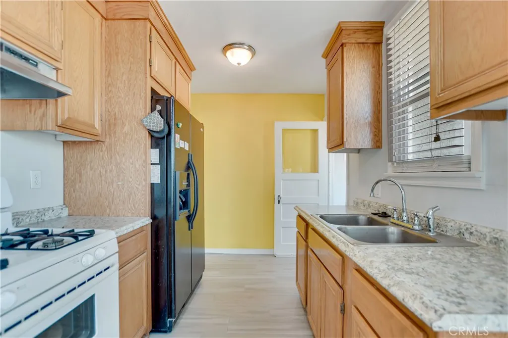 43517 7th E, Lancaster, California 93535 home-pic-9